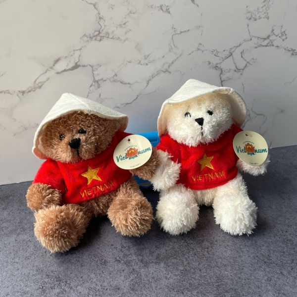 GẤU NHỒI BÔNG (NÓN LÁ & ÁO LÁ CỜ -15CM)