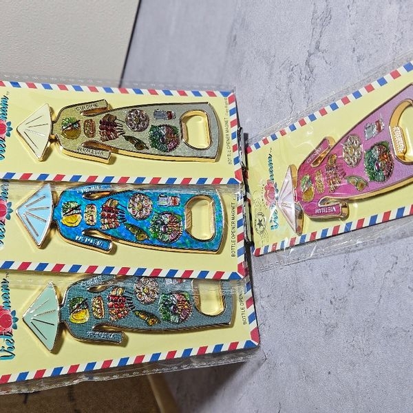 HÍT & KHUI BIA ÁO DÀI (THỨC ĂN VÀNG )