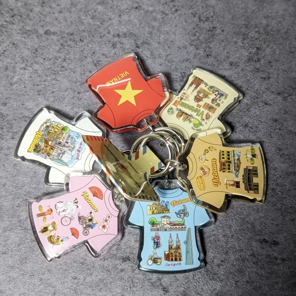 MÓC KHOÁ NHỰA CHÙM (ÁO)