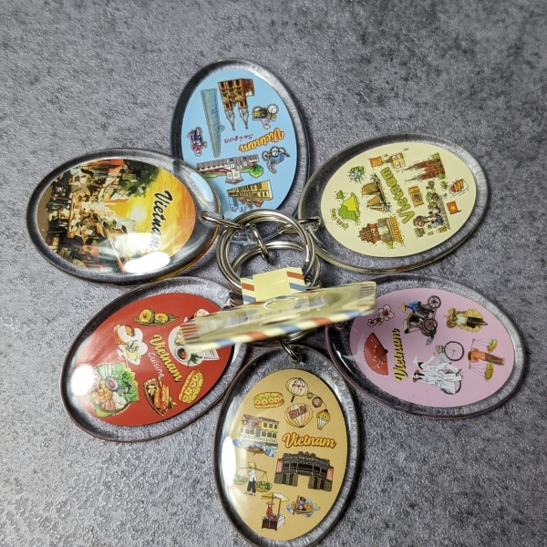 MÓC KHOÁ NHỰA CHÙM (OVAN)